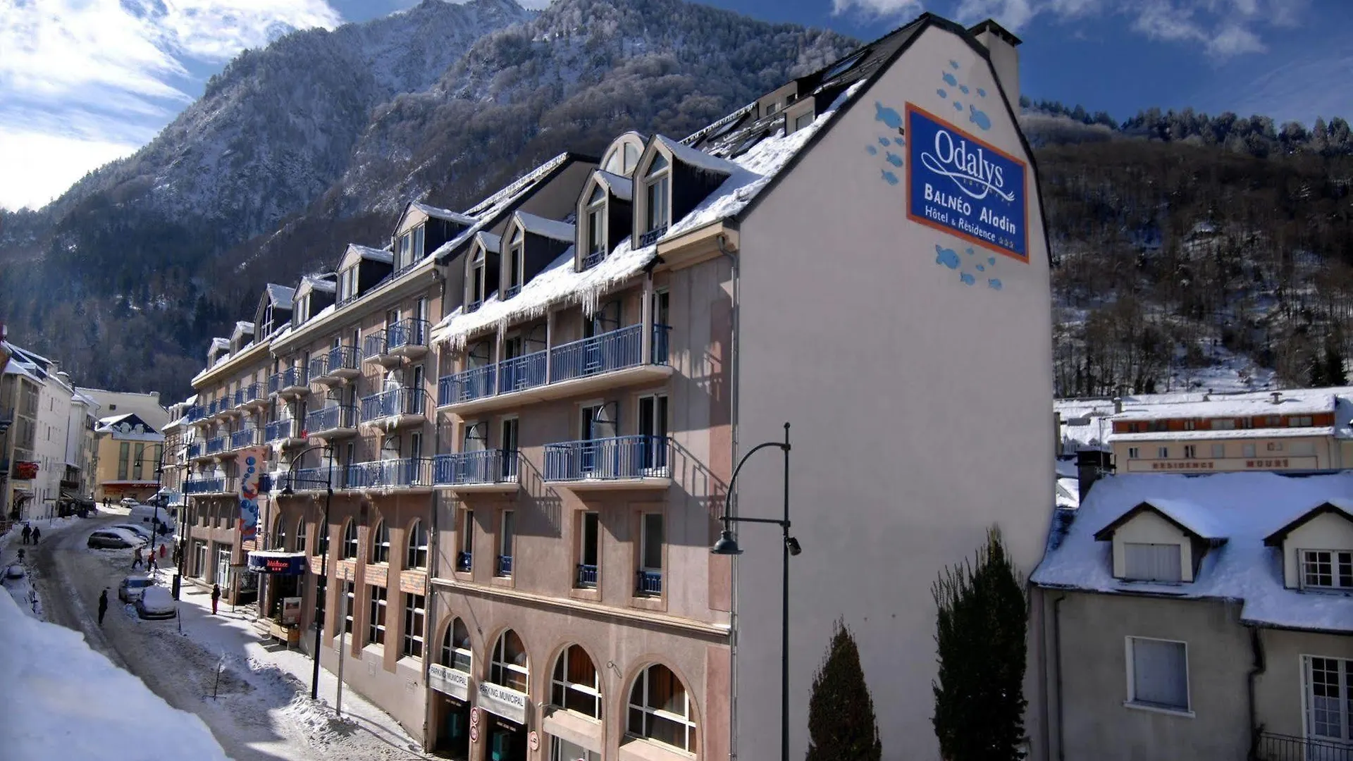 Garden City Cauterets Balneo 3*,